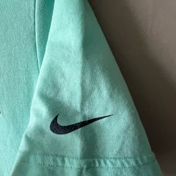🛍️Nike Teal "Storm The City" KD Graphic Tee Size Small - Picture 4 of 6